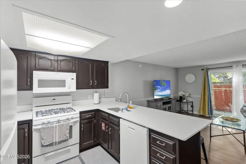 400 Claremont, Reno, Nevada 89502, 4 Bedrooms Bedrooms, ,2 BathroomsBathrooms,Residential Income,Residential,Claremont,0,260009362