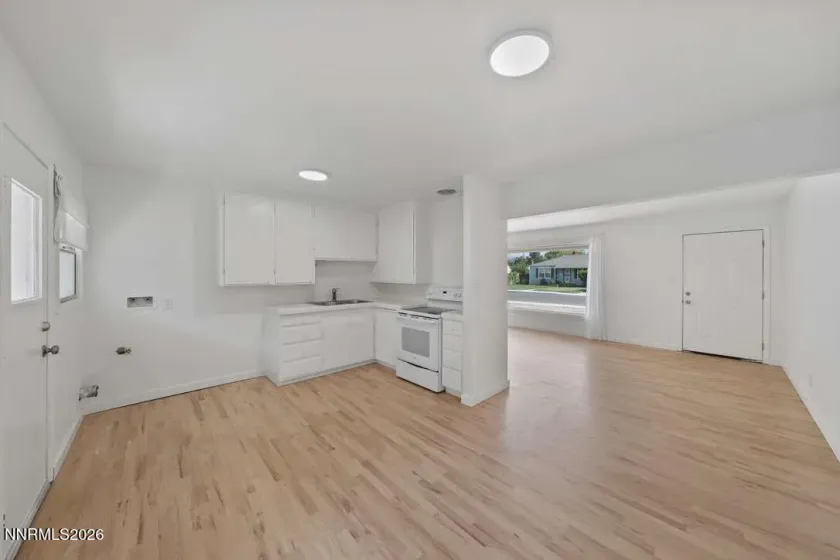 530 H, Sparks, Nevada 89431, 2 Bedrooms Bedrooms, ,1 BathroomBathrooms,Residential,Residential,H,0,260009371