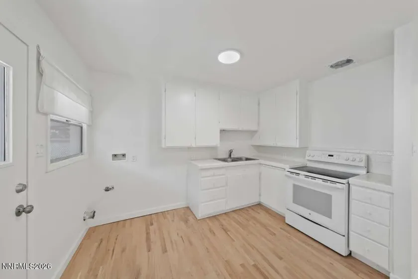 530 H, Sparks, Nevada 89431, 2 Bedrooms Bedrooms, ,1 BathroomBathrooms,Residential,Residential,H,0,260009371