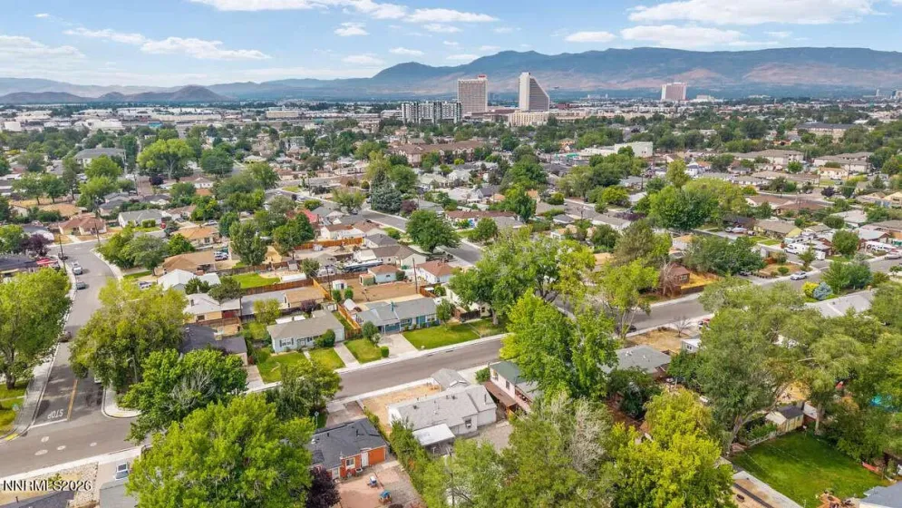 530 H, Sparks, Nevada 89431, 2 Bedrooms Bedrooms, ,1 BathroomBathrooms,Residential,Residential,H,0,260009371