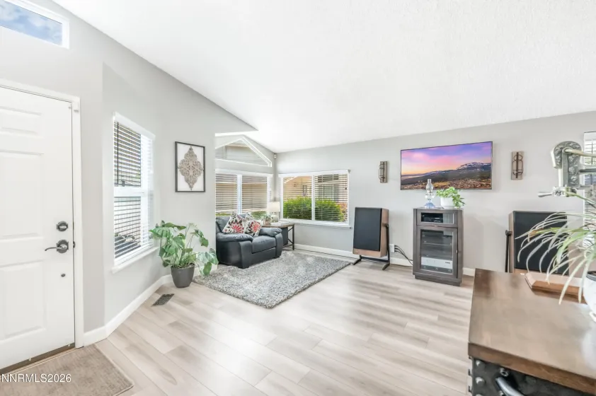 4319 Titan, Sparks, Nevada 89436, 3 Bedrooms Bedrooms, ,2 BathroomsBathrooms,Residential,Residential,Titan,0,260009374