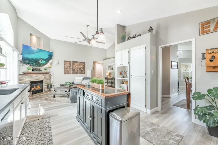 4319 Titan, Sparks, Nevada 89436, 3 Bedrooms Bedrooms, ,2 BathroomsBathrooms,Residential,Residential,Titan,0,260009374