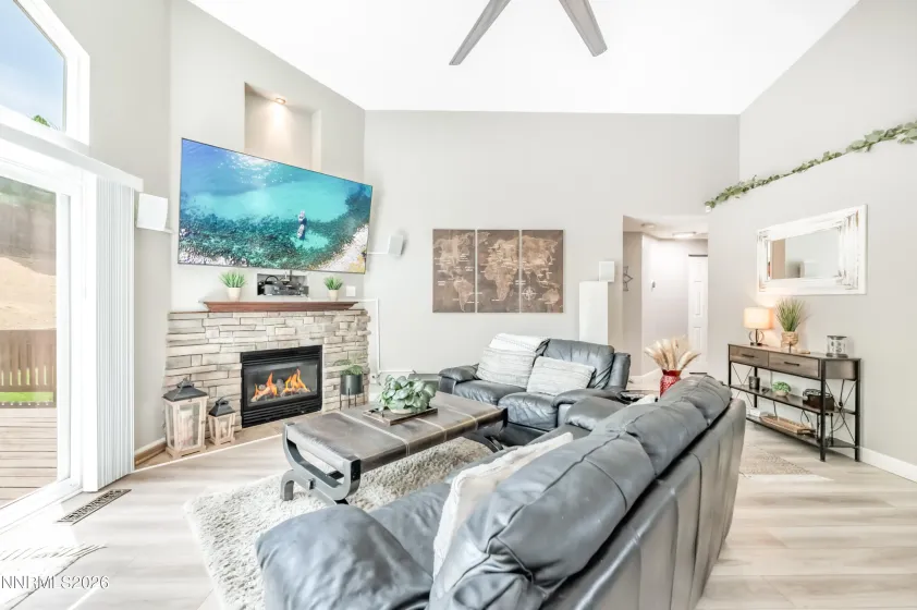4319 Titan, Sparks, Nevada 89436, 3 Bedrooms Bedrooms, ,2 BathroomsBathrooms,Residential,Residential,Titan,0,260009374