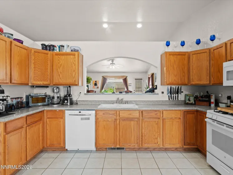 1738 Art, Fernley, Nevada 89408, 3 Bedrooms Bedrooms, ,2 BathroomsBathrooms,Residential,Residential,Art,0,260009384