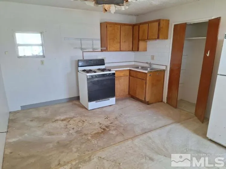 435 9th, Lovelock, Nevada 89419, ,Commercial Sale,Residential,9th,0,240006707