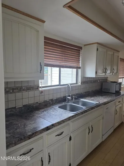 140 Aurora, Hawthorne, Nevada 89415, 4 Bedrooms Bedrooms, ,2 BathroomsBathrooms,Residential,Residential,Aurora,0,260009402