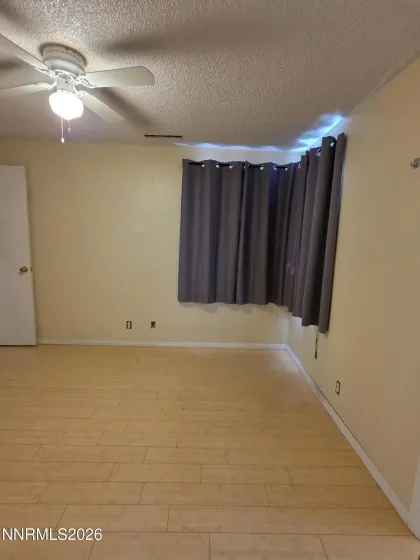 140 Aurora, Hawthorne, Nevada 89415, 4 Bedrooms Bedrooms, ,2 BathroomsBathrooms,Residential,Residential,Aurora,0,260009402