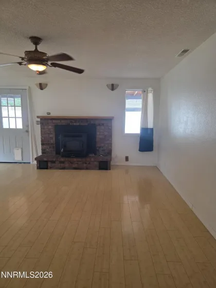 140 Aurora, Hawthorne, Nevada 89415, 4 Bedrooms Bedrooms, ,2 BathroomsBathrooms,Residential,Residential,Aurora,0,260009402