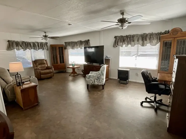 194 Daggett Drive, Reno, Nevada 89511, 2 Bedrooms Bedrooms, 12 Rooms Rooms,2 BathroomsBathrooms,Manufactured,Residential,Daggett,0,260009409