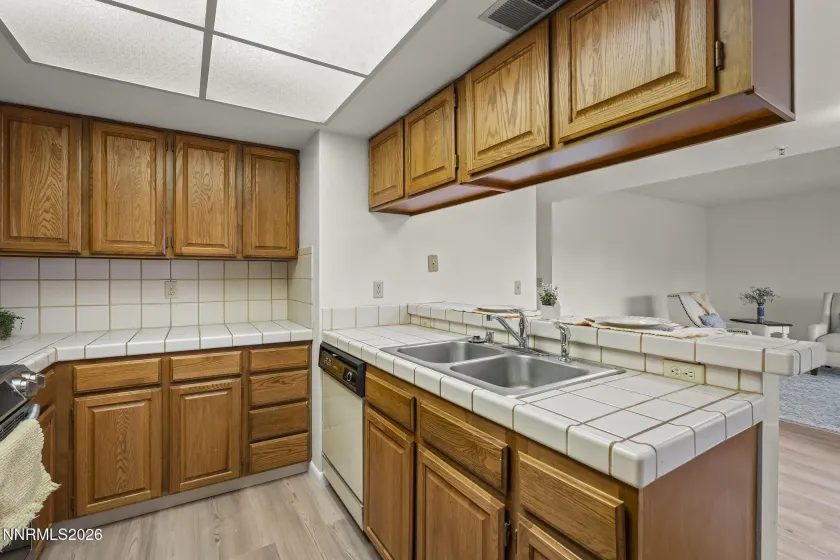 3095 Lakeside, Reno, Nevada 89509, 2 Bedrooms Bedrooms, ,2 BathroomsBathrooms,Residential,Residential,Lakeside,0,260009412