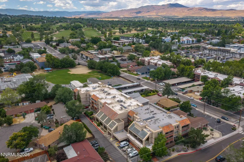 3095 Lakeside, Reno, Nevada 89509, 2 Bedrooms Bedrooms, ,2 BathroomsBathrooms,Residential,Residential,Lakeside,0,260009412