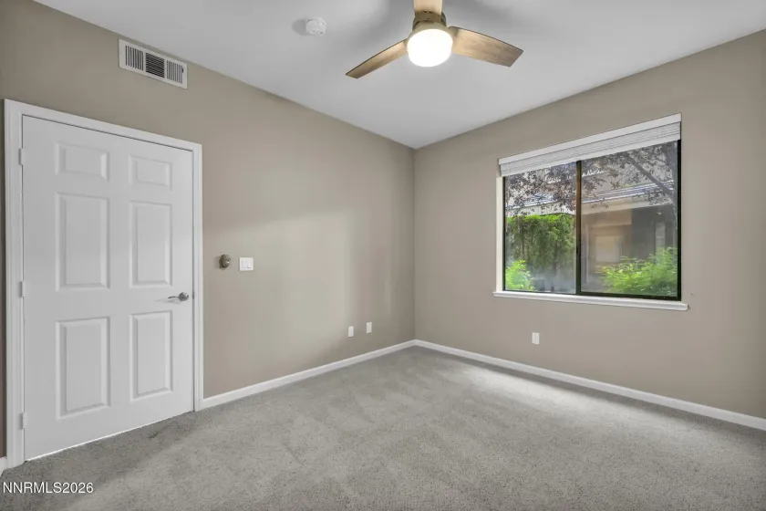Secondary Bedroom – Comfortable secondary bedroom featuring a welcoming layout with natural light and versatile space for guests or family.