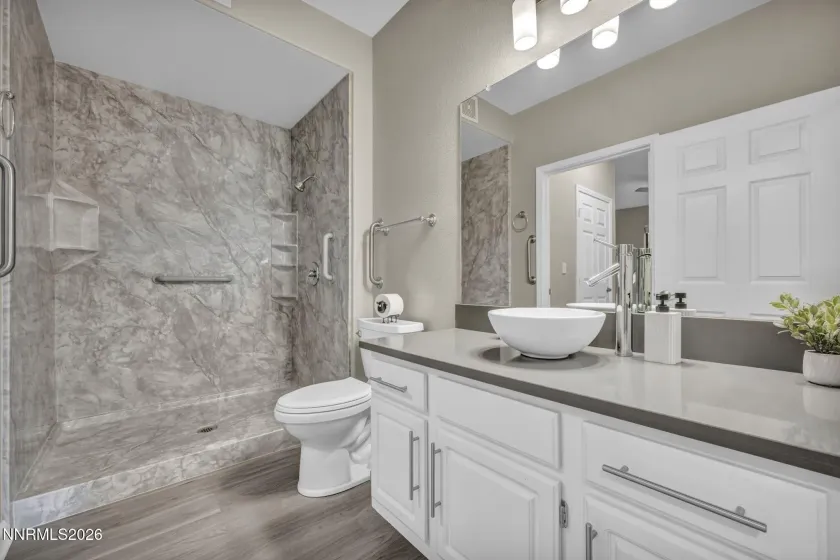 Second Bathroom – Dual access from the second bedroom and hallway.