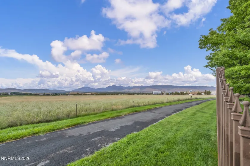 Community Walking Trail – Scenic view of the nearby walking trail, offering a peaceful outdoor setting for walking, jogging, or enjoying nature.