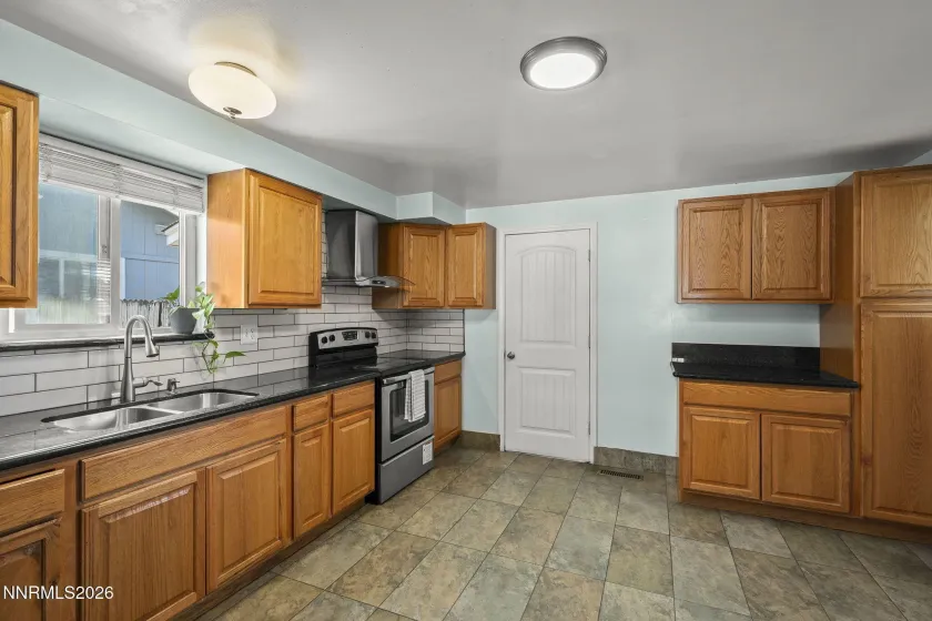 1500 Breaker, Sparks, Nevada 89431, 3 Bedrooms Bedrooms, ,2 BathroomsBathrooms,Residential,Residential,Breaker,0,260009423