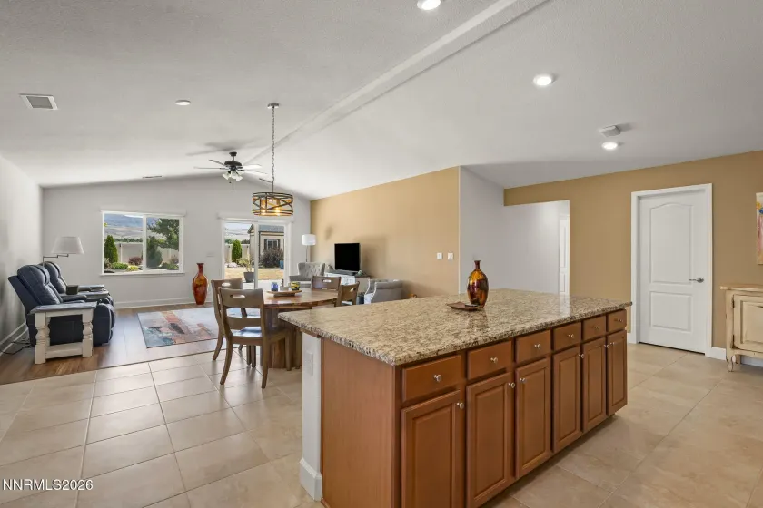 742 Mallard Crest, Sparks, Nevada 89441, 4 Bedrooms Bedrooms, ,2 BathroomsBathrooms,Residential,Residential,Mallard Crest,0,260009425