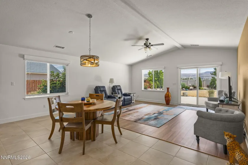 742 Mallard Crest, Sparks, Nevada 89441, 4 Bedrooms Bedrooms, ,2 BathroomsBathrooms,Residential,Residential,Mallard Crest,0,260009425