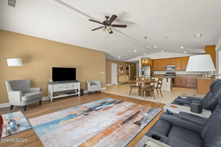 742 Mallard Crest, Sparks, Nevada 89441, 4 Bedrooms Bedrooms, ,2 BathroomsBathrooms,Residential,Residential,Mallard Crest,0,260009425