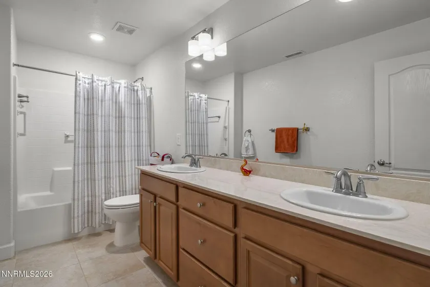 742 Mallard Crest, Sparks, Nevada 89441, 4 Bedrooms Bedrooms, ,2 BathroomsBathrooms,Residential,Residential,Mallard Crest,0,260009425