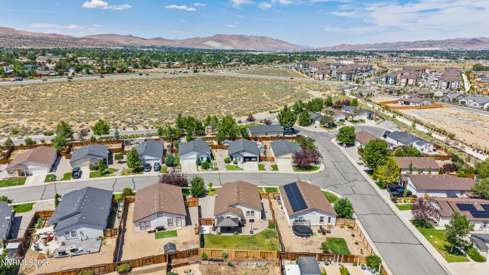 1277 Lullabrooke, Sparks, Nevada 89436, 3 Bedrooms Bedrooms, ,2 BathroomsBathrooms,Residential,Residential,Lullabrooke,0,260009428