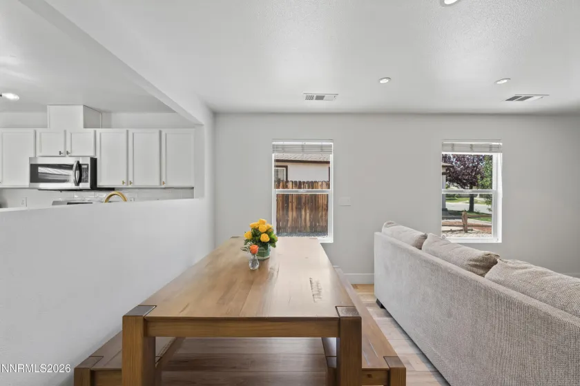 1277 Lullabrooke, Sparks, Nevada 89436, 3 Bedrooms Bedrooms, ,2 BathroomsBathrooms,Residential,Residential,Lullabrooke,0,260009428