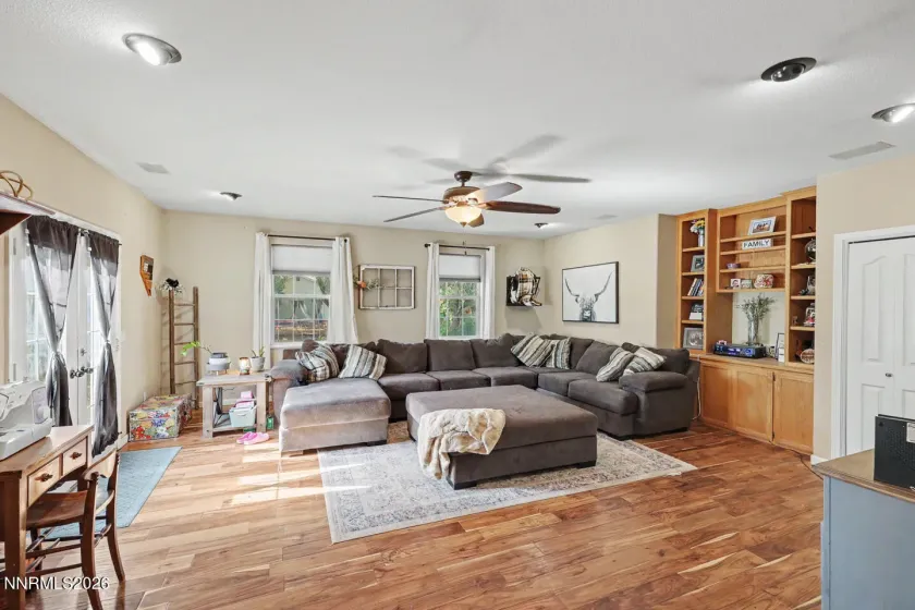 887 Ronald, Fallon, Nevada 89406, 4 Bedrooms Bedrooms, ,3 BathroomsBathrooms,Residential,Residential,Ronald,0,260009429