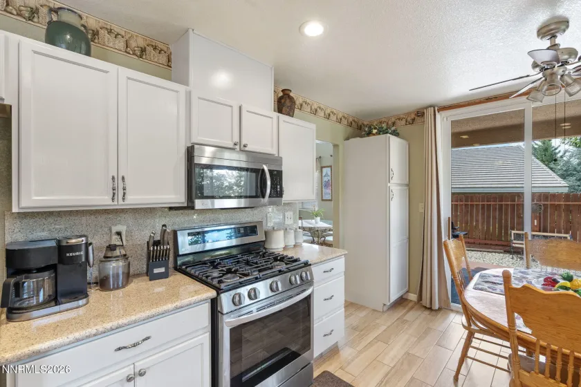 7233 Heatherwood, Reno, Nevada 89523, 3 Bedrooms Bedrooms, ,2 BathroomsBathrooms,Residential,Residential,Heatherwood,0,260009437