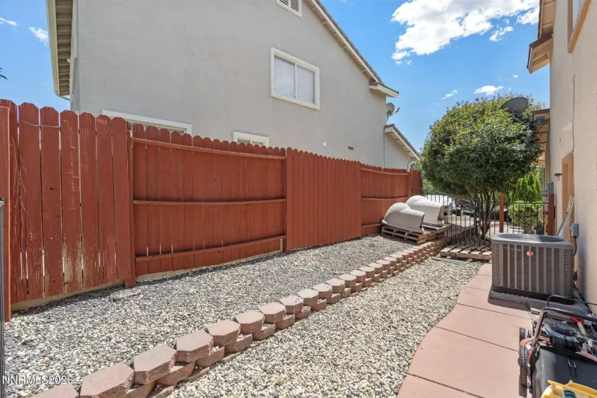 7233 Heatherwood, Reno, Nevada 89523, 3 Bedrooms Bedrooms, ,2 BathroomsBathrooms,Residential,Residential,Heatherwood,0,260009437