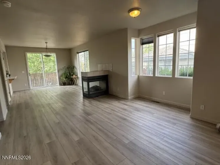 535 Warren, Reno, Nevada 89509, 2 Bedrooms Bedrooms, ,3 BathroomsBathrooms,Residential Lease,Manufactured,Warren,0,260009439