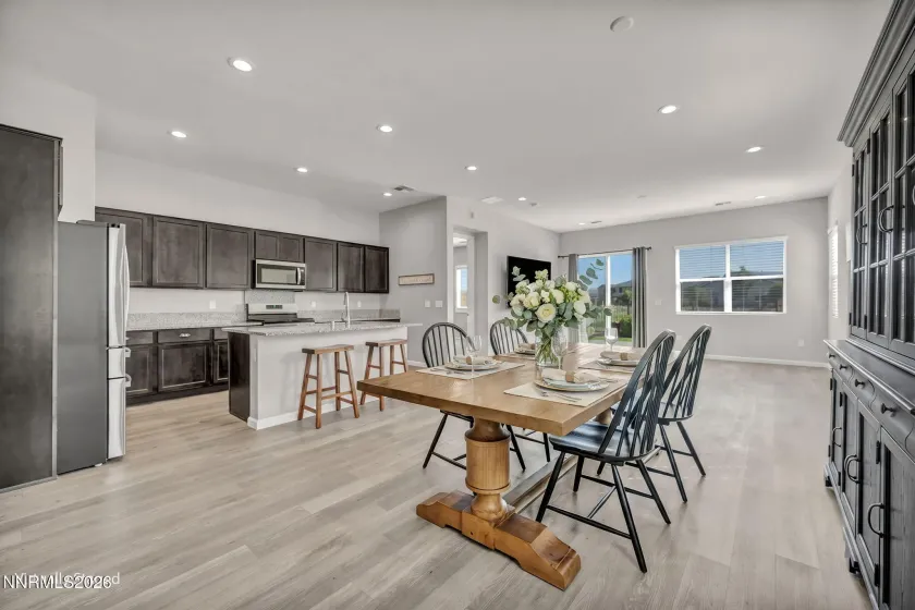 7854 Hoback, Sparks, Nevada 89436, 3 Bedrooms Bedrooms, ,2 BathroomsBathrooms,Residential,Residential,Hoback,0,260009448