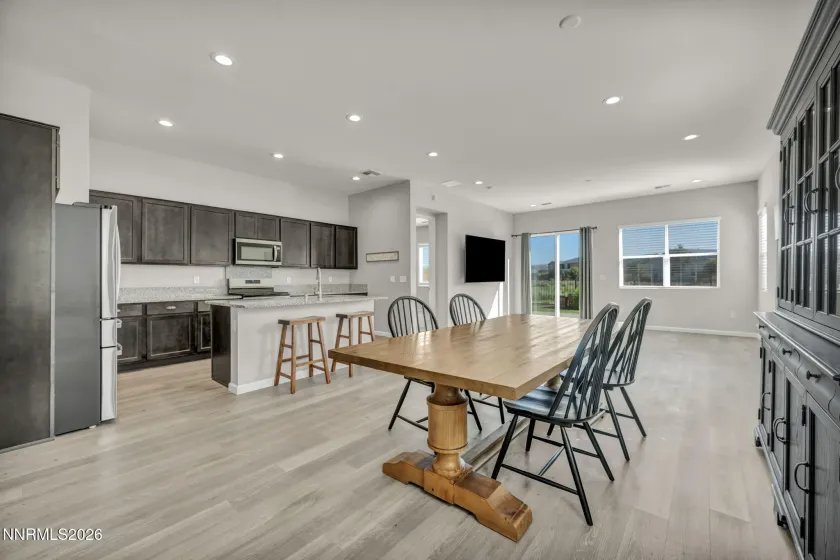 7854 Hoback, Sparks, Nevada 89436, 3 Bedrooms Bedrooms, ,2 BathroomsBathrooms,Residential,Residential,Hoback,0,260009448