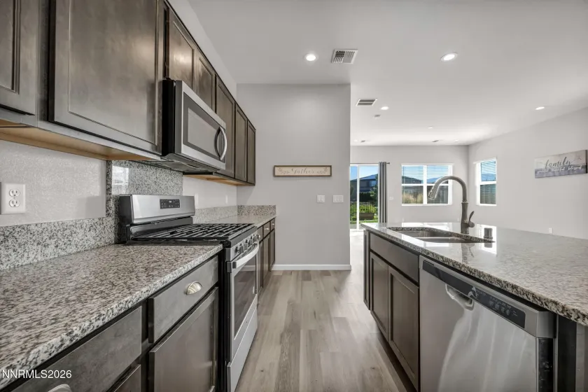 7854 Hoback, Sparks, Nevada 89436, 3 Bedrooms Bedrooms, ,2 BathroomsBathrooms,Residential,Residential,Hoback,0,260009448