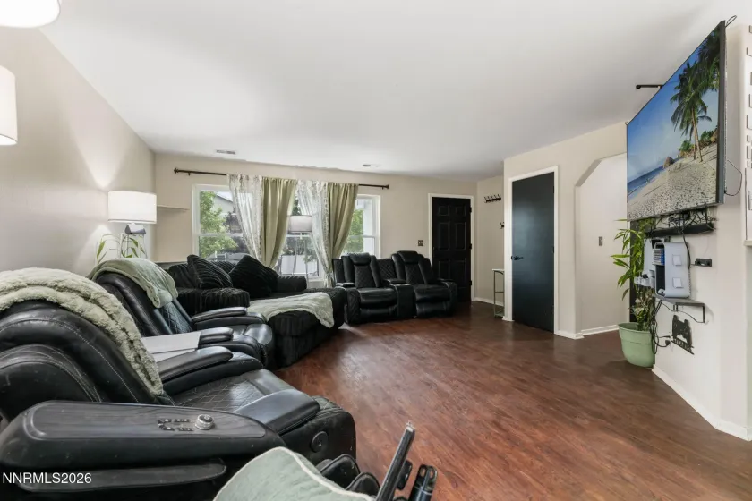 1341 Mountain Ash, Gardnerville, Nevada 89410, 3 Bedrooms Bedrooms, ,2 BathroomsBathrooms,Residential,Residential,Mountain Ash,0,260009467