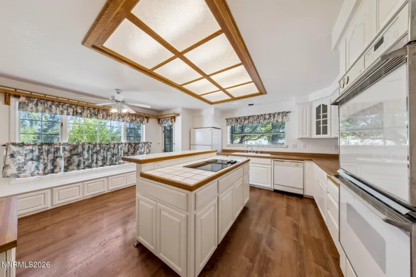 1049 Kimmerling, Gardnerville, Nevada 89460, 5 Bedrooms Bedrooms, ,6 BathroomsBathrooms,Residential,Residential,Kimmerling,0,260009473