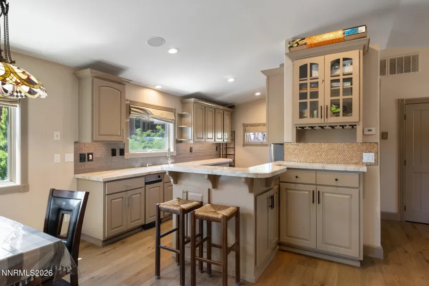 515 Rhodes, Reno, Nevada 89521, 7 Bedrooms Bedrooms, ,8 BathroomsBathrooms,Residential,Residential,Rhodes,0,260009474