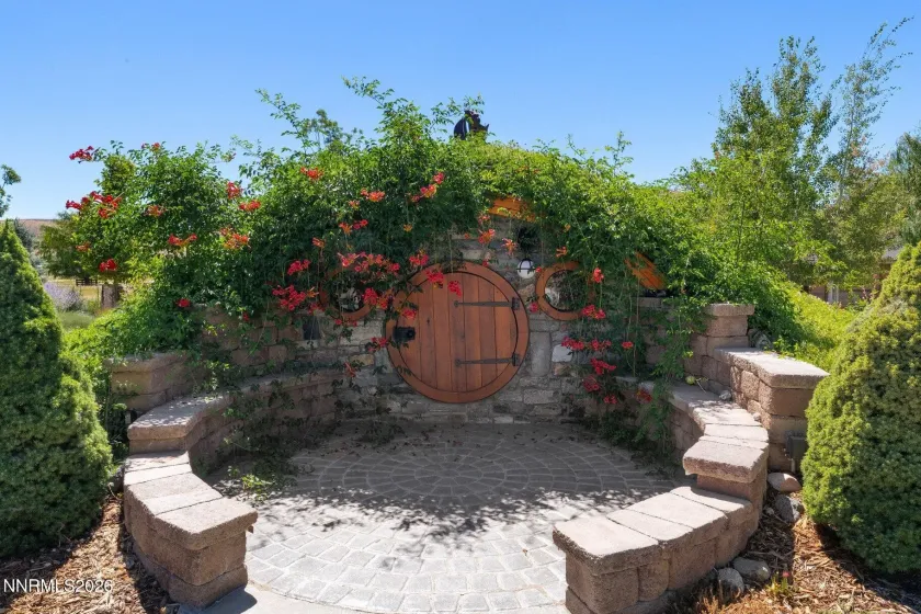 515 Rhodes, Reno, Nevada 89521, 7 Bedrooms Bedrooms, ,8 BathroomsBathrooms,Residential,Residential,Rhodes,0,260009474