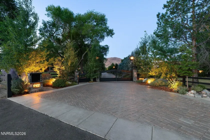 515 Rhodes, Reno, Nevada 89521, 7 Bedrooms Bedrooms, ,8 BathroomsBathrooms,Residential,Residential,Rhodes,0,260009474