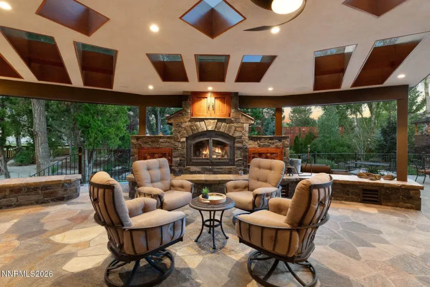 515 Rhodes, Reno, Nevada 89521, 7 Bedrooms Bedrooms, ,8 BathroomsBathrooms,Residential,Residential,Rhodes,0,260009474