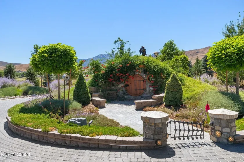 515 Rhodes, Reno, Nevada 89521, 7 Bedrooms Bedrooms, ,8 BathroomsBathrooms,Residential,Residential,Rhodes,0,260009474