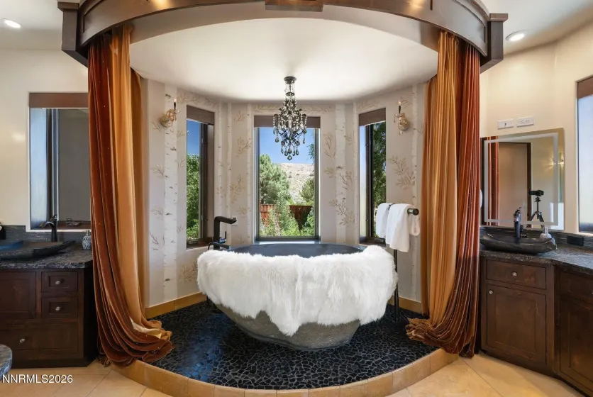 515 Rhodes, Reno, Nevada 89521, 7 Bedrooms Bedrooms, ,8 BathroomsBathrooms,Residential,Residential,Rhodes,0,260009474