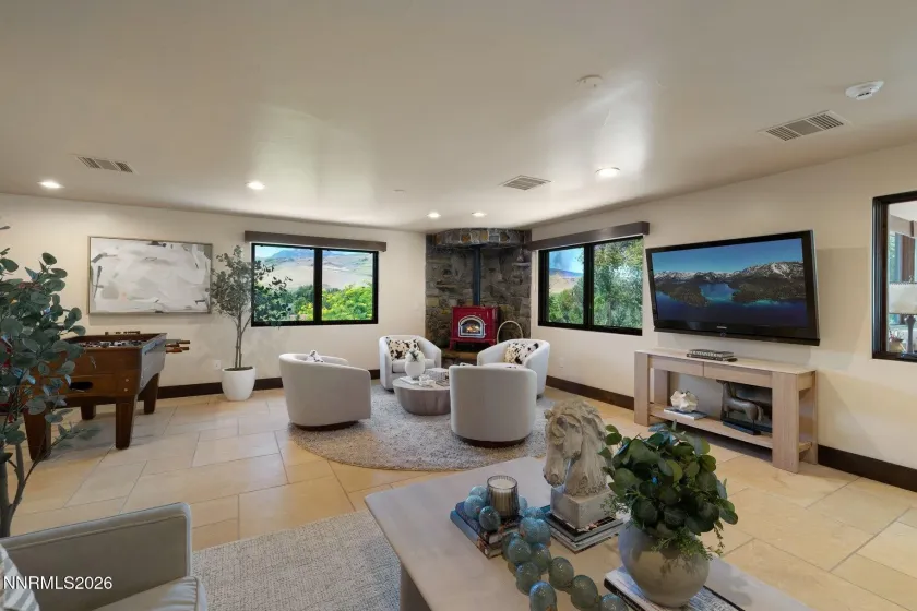 515 Rhodes, Reno, Nevada 89521, 7 Bedrooms Bedrooms, ,8 BathroomsBathrooms,Residential,Residential,Rhodes,0,260009474