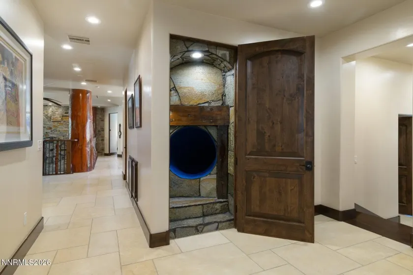 515 Rhodes, Reno, Nevada 89521, 7 Bedrooms Bedrooms, ,8 BathroomsBathrooms,Residential,Residential,Rhodes,0,260009474