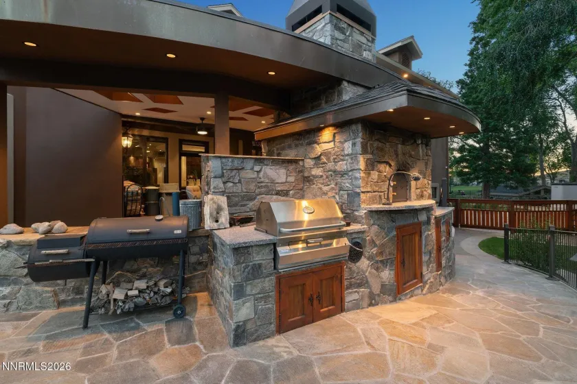 515 Rhodes, Reno, Nevada 89521, 7 Bedrooms Bedrooms, ,8 BathroomsBathrooms,Residential,Residential,Rhodes,0,260009474
