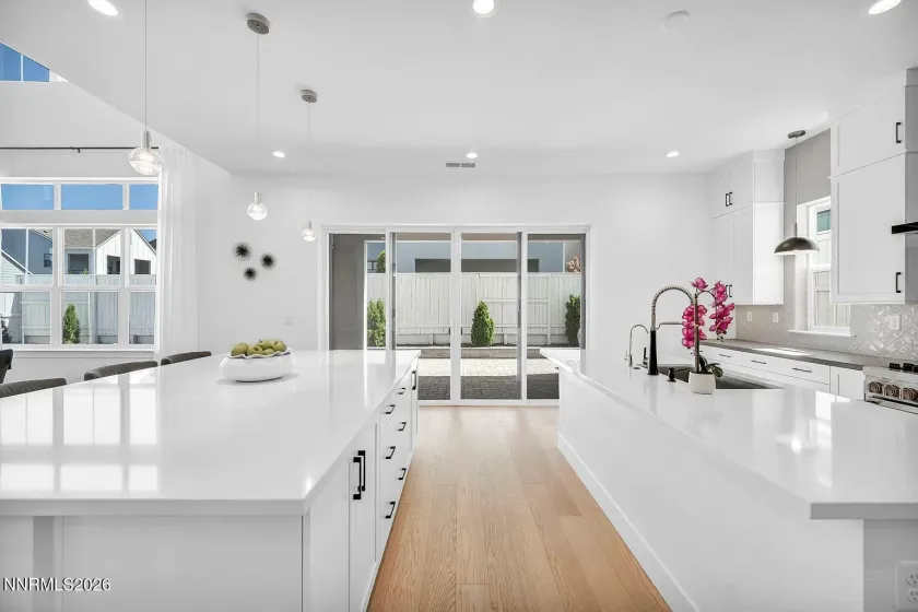 5445 Side Saddle, Reno, Nevada 89511, 5 Bedrooms Bedrooms, ,6 BathroomsBathrooms,Residential Lease,Manufactured,Side Saddle,0,260009478