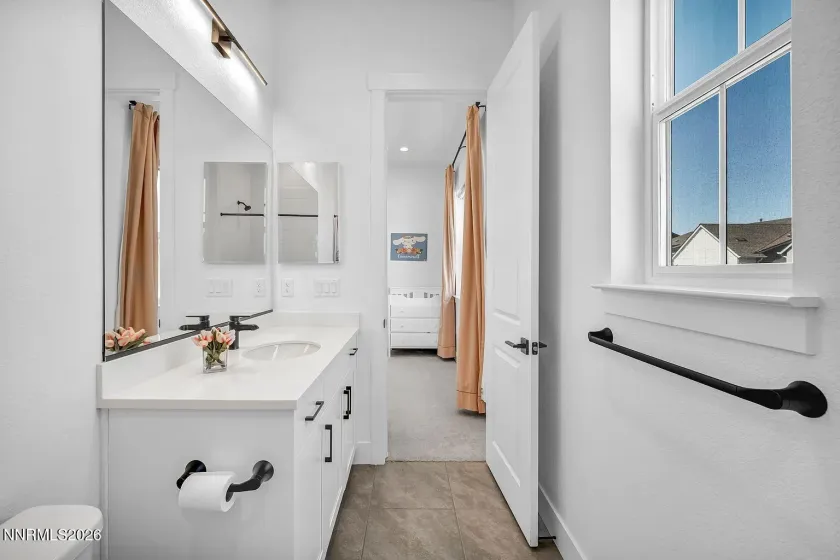 5445 Side Saddle, Reno, Nevada 89511, 5 Bedrooms Bedrooms, ,6 BathroomsBathrooms,Residential Lease,Manufactured,Side Saddle,0,260009478