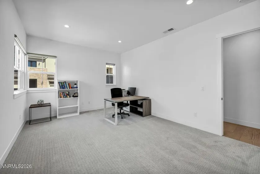 5445 Side Saddle, Reno, Nevada 89511, 5 Bedrooms Bedrooms, ,6 BathroomsBathrooms,Residential Lease,Manufactured,Side Saddle,0,260009478