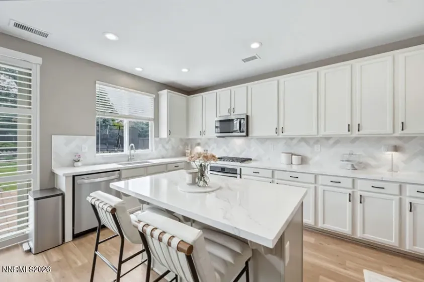 320 Sondrio, Reno, Nevada 89521, 4 Bedrooms Bedrooms, ,3 BathroomsBathrooms,Residential,Residential,Sondrio,0,260009480