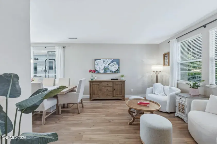 320 Sondrio, Reno, Nevada 89521, 4 Bedrooms Bedrooms, ,3 BathroomsBathrooms,Residential,Residential,Sondrio,0,260009480