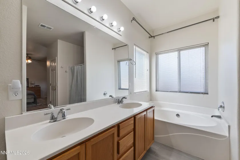 3972 Kettle Rock, Reno, Nevada 89508, 4 Bedrooms Bedrooms, ,3 BathroomsBathrooms,Residential,Residential,Kettle Rock,0,260009491