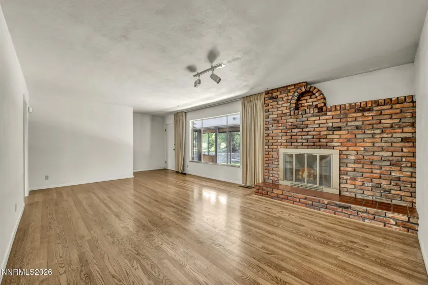 3490 Plumb, Reno, Nevada 89509, 4 Bedrooms Bedrooms, ,3 BathroomsBathrooms,Residential,Residential,Plumb,0,260009493
